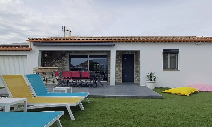 Marignane Casa | Maison à 2 Minutes des Plages. Piscine/terrain de Pétanque/vélos à Disposition