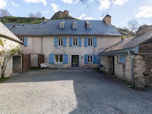 Peyragudes Casa | Maison à Génos pour 8, proche lac, jardin et poêle à bois - FR-1-695-73