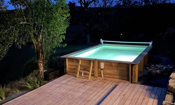 Turenne Casa | Maison à la Ferme Avec Piscine et Jaccuzi