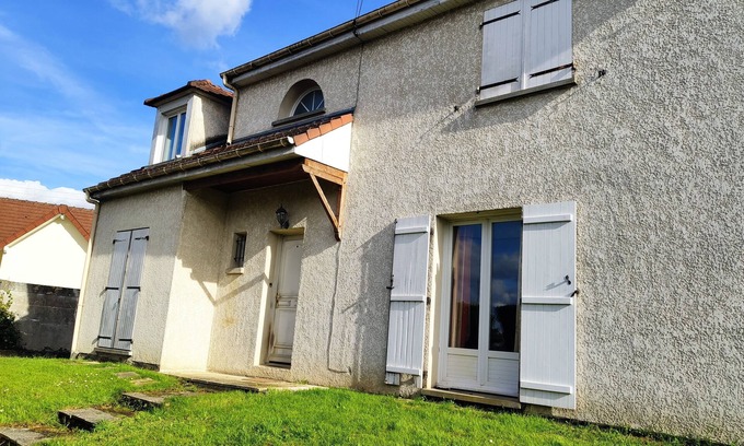 Compiègne Casa | Maison à Louer Jeux Olympiques Brunoy RER D Centre Paris