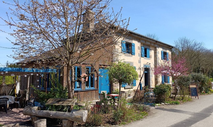 Hede Casa | Maison Éclusière Napoléonienne, Havre de Paix au Bord du Canal D'ille et Rance
