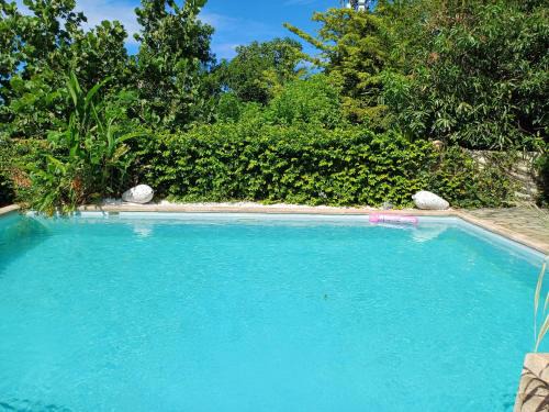 Bois d'Olives Casa | Maison élégante à Saint-Pierre + Piscine