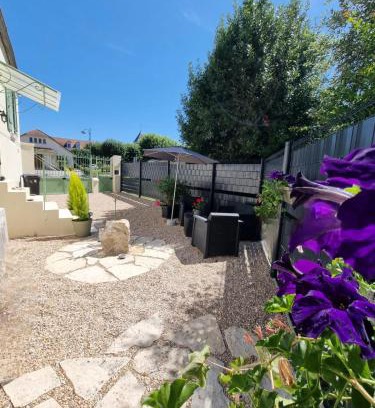 Mareuil-les-Meaux Casa | Maison 15 minutes de Disney le refuge des contes