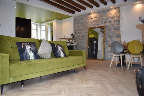 Ville Haute Apartamento | Maison 1747 - Gîtes de Standing en Vieille-ville avec Cour