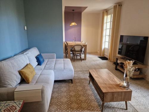 Saint-Julien-de-Lampon Complejo | Maison 3 ch calme, jardin, Le nid des Chênes