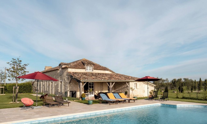 Gageac-et-Rouillac Casa | Maison 8 Personnes , au Milieu des Vignes sur la Route des Vins .bergerac à10 mn