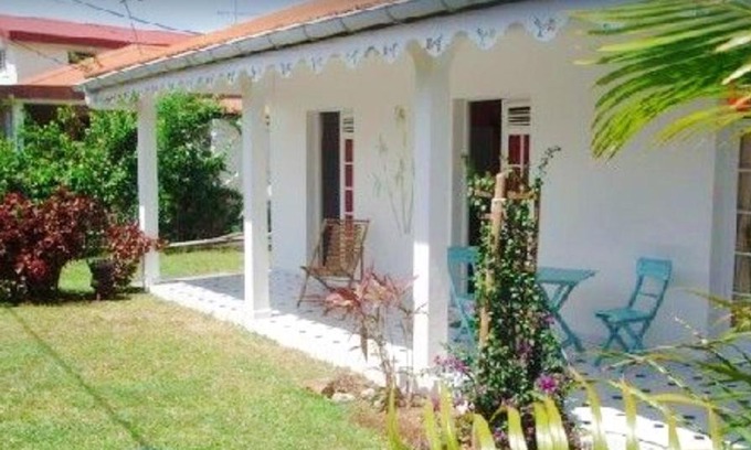 Fontaine de Moutte Casa | Maison accueillante avec jardin à Fort-de-France