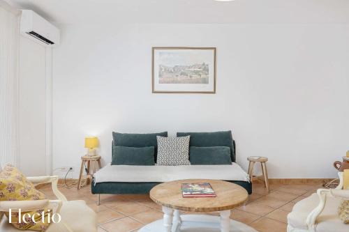 Lourmarin Casa | Maison Alena In the Heart of Lourmarin