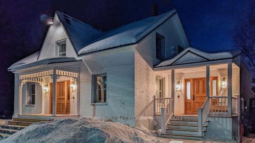 Bromont Casa | Maison ancestrale complètement rénovée 4 chambres