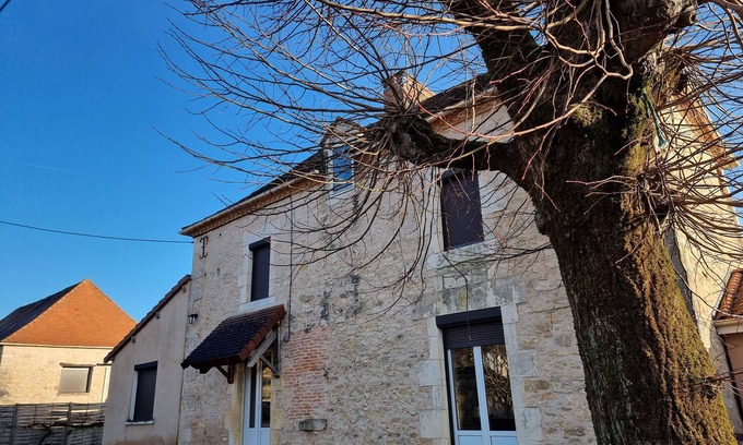 Mayac Casa | Maison Ancienne Entièrement Rénovée Située Dans un Joli Petit Village