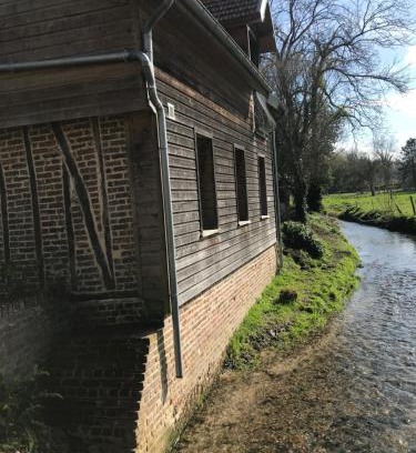 Bacqueville-en-Caux Casa | Maison au bord de riviere , proche de la mer- spa semi rigide plein air en option
