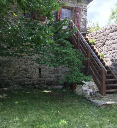 Borne Casa | Maison avec balcon à Borne, 70 m², 5 personnes avec jardin