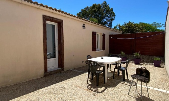 Saint Vivien Casa | MAISON * AVEC COUR 3KM PLAGE ET LA ROCHELLE