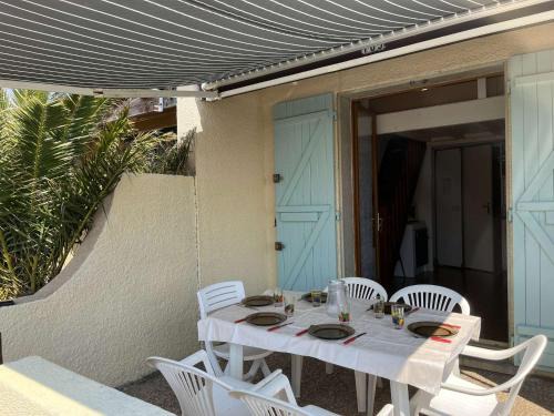 Leucate Apartamento | Maison cabine mezzanine 6 couchages PORT LEUCATE NATURISME PL070-103