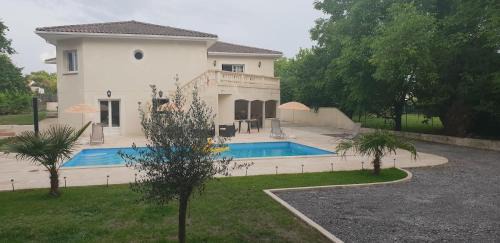 Bassens Casa | maison calme et spacieuse