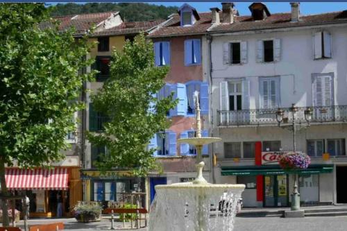 Ax-les-Thermes Casa | Maison Centrale