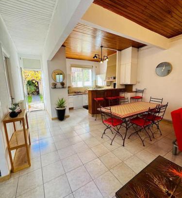 Saint-Martin Casa | Maison centre ville avec jardin