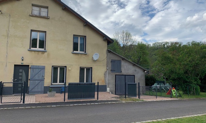 Saint-Pierre-Colamine Casa | Maison Chaleureuse