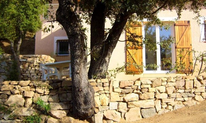 Alata Casa | Maison charmante à Alata avec vue sur mer et ville