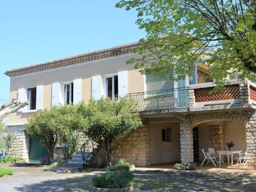 Vallon-Pont-d'Arc Casa | Maison climatisée 3 chambres avec terrasse, grand terrain et accès rivière, proche Vallon Pont d'Arc - FR-1-382-118