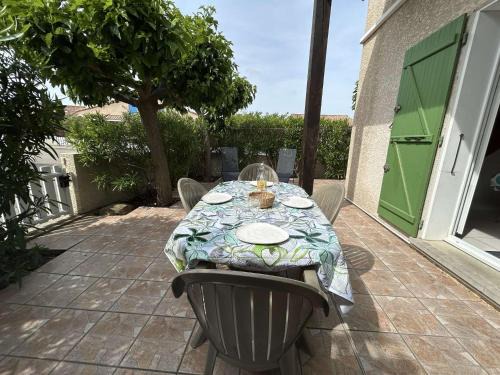 Saint-Pierre-la-Mer Casa | Maison climatisée avec 2 pièces et mezzanine, 5 couchages, parking, St Pierre la Mer - FR-1-229D-159