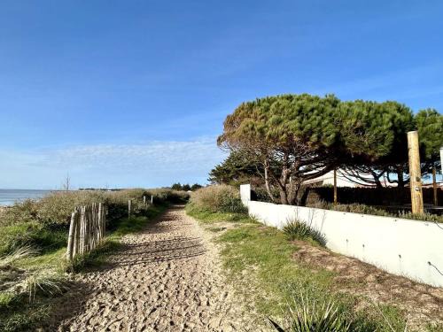 La Gueriniere Casa | Maison confortable face à la mer, 7 couchages, terrasse, jardin, wifi, parking, animaux acceptés - FR-1-224B-211