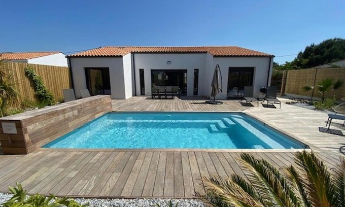 Saint-Denis-d'Oleron Casa | Maison contemporaine à Saint-Denis-d'Oléron avec piscine privée, proche plage, 10 couchages - FR-1-246A-243