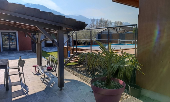 Brignoud Casa | Maison Conviviale Avec Piscine