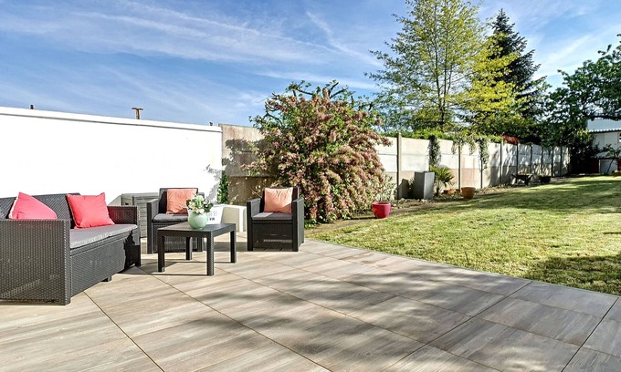 Cholet Casa | Maison Cozy - Au calme, avec terrasse