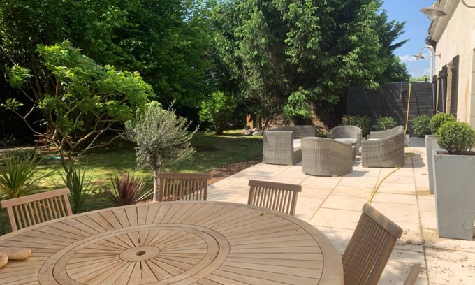 Charentilly Casa | Maison Déco Avec Jardin Tours Châteaux de la Loire