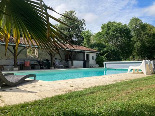 Agonac Casa | Maison de campagne avec grande piscine
