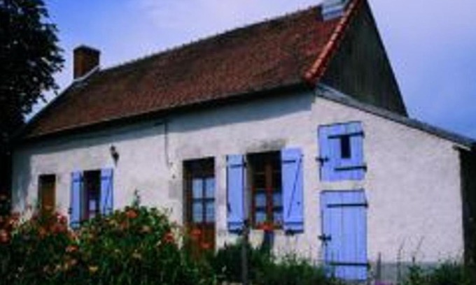 Montoldre Casa | Maison de campagne confortable avec jardin, barbecue et cheminées - proche de Vichy et activités karting - FR-1-489-170