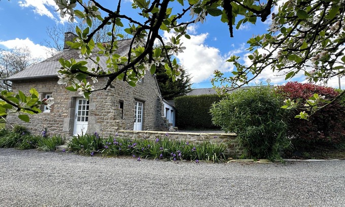Le Grippon Casa | Maison de Campagne, Proche du Mont st Michel, Idéal Pour un Couple et un Enfant