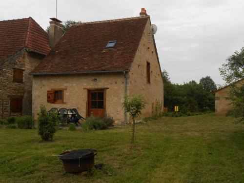 Lignac Casa | Maison de Caractère Rénovée avec Jardin, Terrasse, et Proche du Château Guillaume - FR-1-591-131