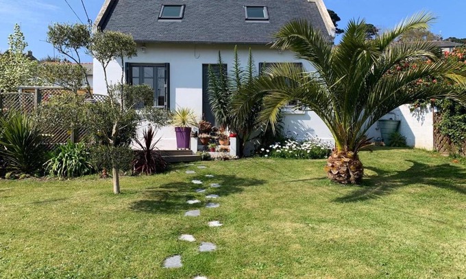 Perros-Guirec Casa | Maison de charme 3* avec jardin clos, terrasse, WIFI à 60m du Port de Perros-Guirec - FR-1-368-79