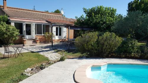 Velleron Casa | Maison de charme avec piscine privée à Velleron