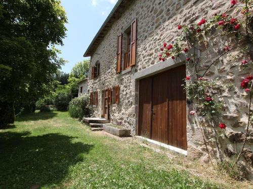 Allegre Casa | Maison de charme en pierre au bord d’un ruisseau, proche d’un bourg médiéval – Jardin et garage inclus - FR-1-582-151
