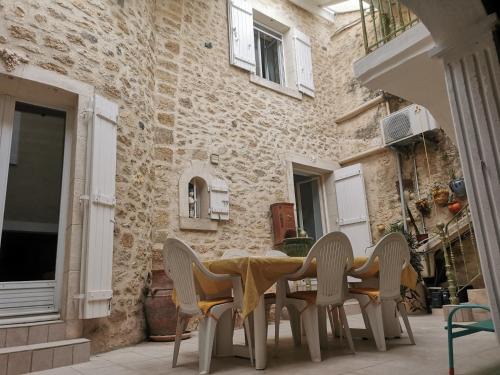 Alignan-du-Vent Casa | Maison de Choubaka