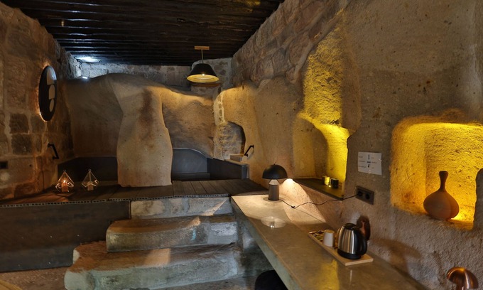 Ayvali Hotel | Maison De Femme Française