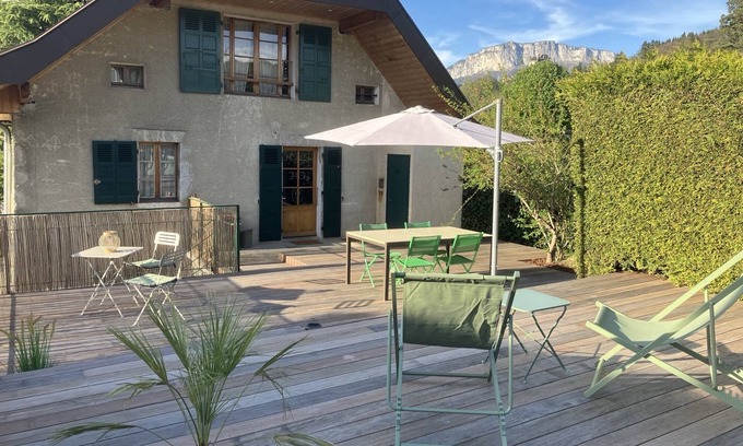 Menthon-Saint-Bernard Casa | Maison de Style Savoyard