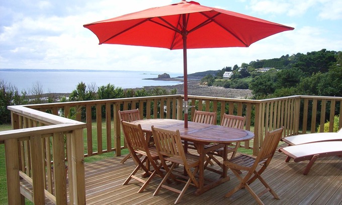 Trebeurden Casa | Maison de la Plage direct access to the sandy beach Sea view