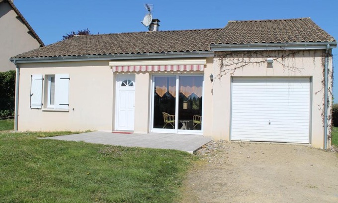 La Roche-Posay Casa | Maison de plain-pied avec jardin clôturé, proche Thermes St Roch - 3 chambres, WiFi, cuisine équipée - FR-1-541-46