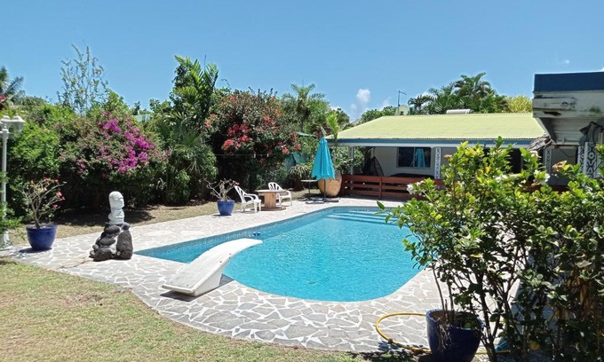 Punaauia Casa | Maison de vacances avec piscine et accès plage de sable blanc