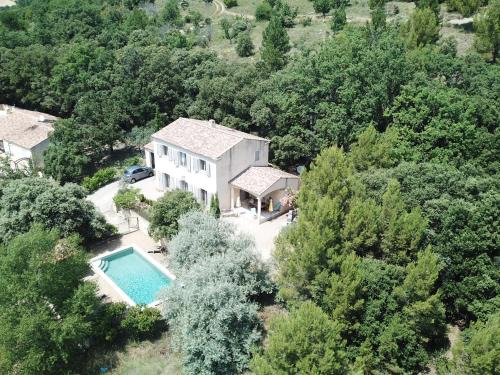 Rustrel Casa | Maison de vacances avec piscine privative, Oustau des Oliviers vue dominante Colorado provençal