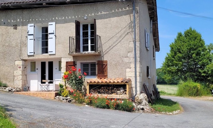 Douchapt Casa | Maison de Vacances Charmante Avec Jardin Privé