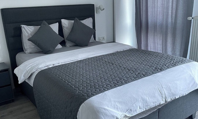 Balotesti Casa | MAISON DE VACANCES près de Thermes de Bucarest & Otopeni Airport