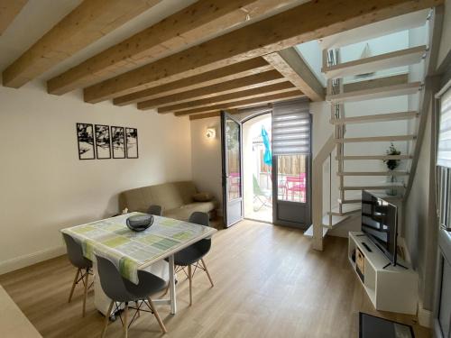 Fouras Casa | Maison de vacances rénovée avec jardin, proche centre et plages de Fouras, 5 pers, tout équipé - FR-1-709-34