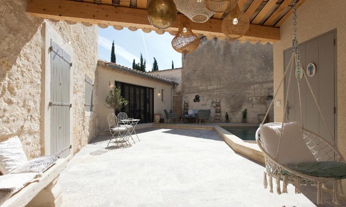 Fontvieille Casa | Maison de village provencal avec piscine