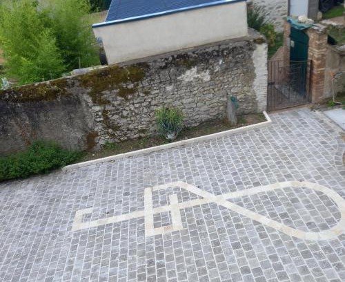 Mer Casa | maison de ville agréable La roseraie Musicale