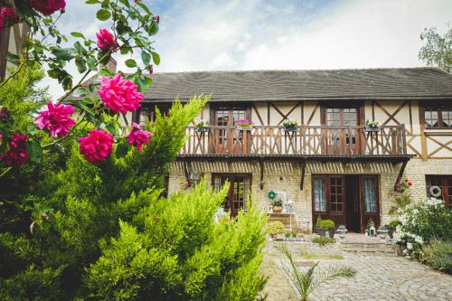 Lavacourt Cama Y Desayuno | Maison Desfougères & Gîte dortoir 6 chambres du Moulin